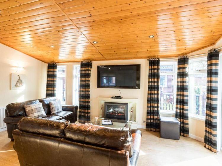 Windermere Retreat - White Cross Bay Holiday Park ภายนอก รูปภาพ